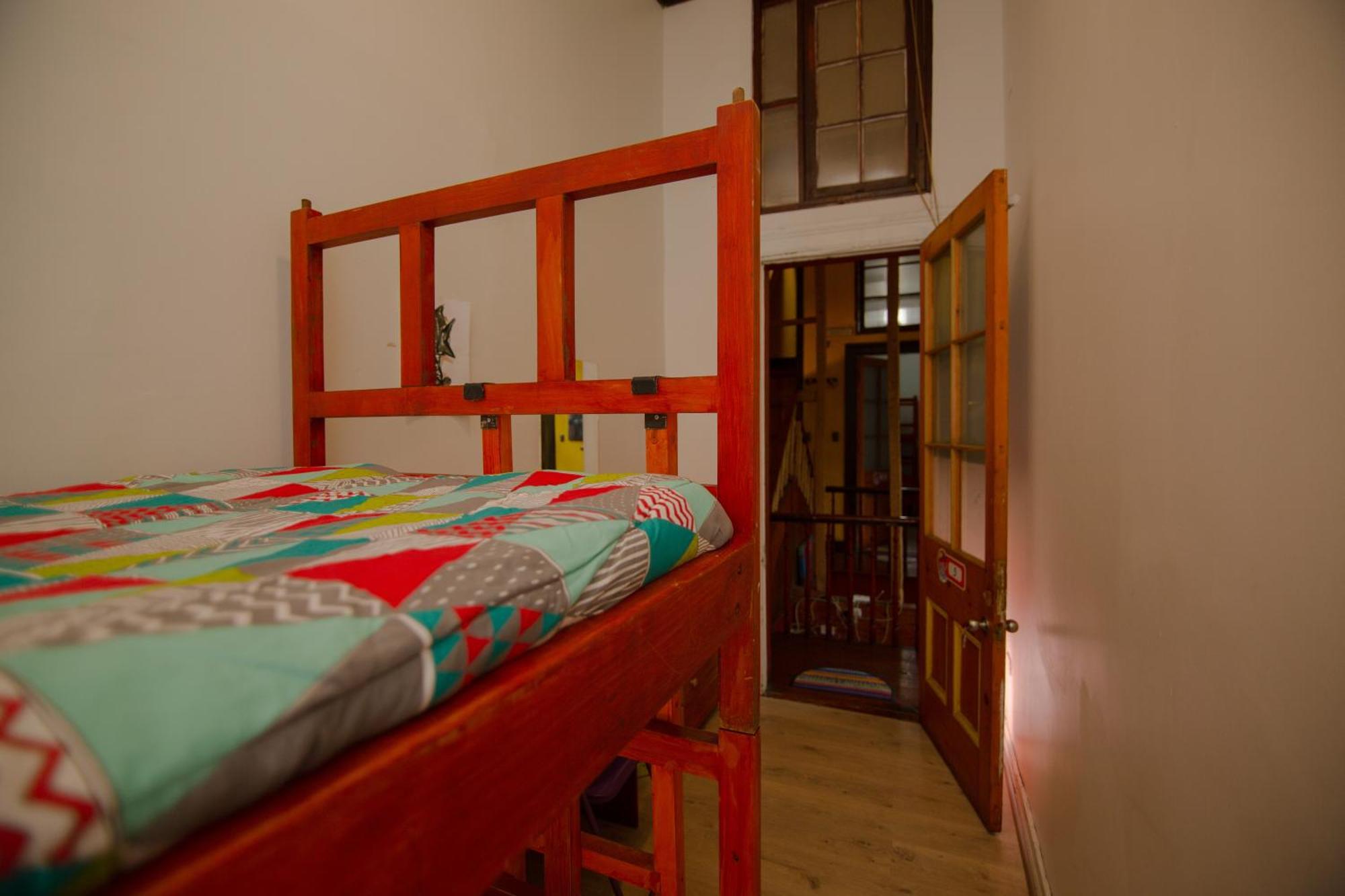La Casa Del Puerto, Hostal Cultural, Cerro Alegre Вальпараисо Экстерьер фото