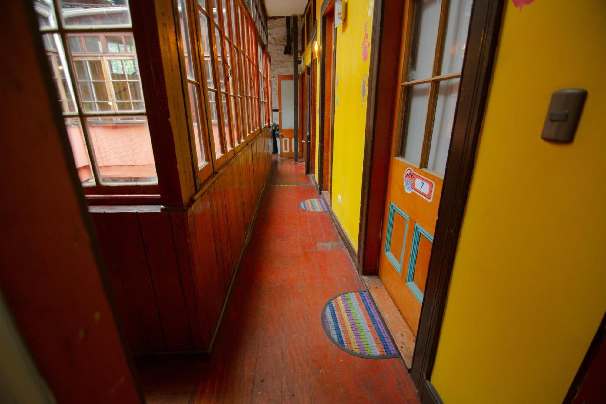 La Casa Del Puerto, Hostal Cultural, Cerro Alegre Вальпараисо Экстерьер фото